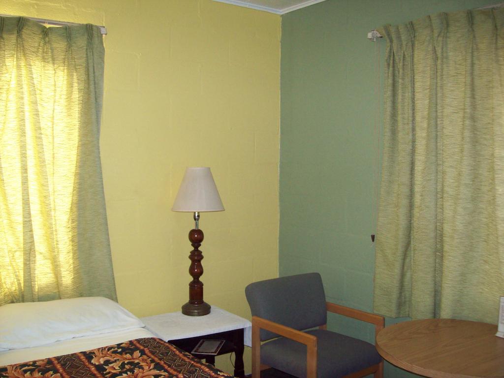 Budget Inn Sanderson Szoba fotó